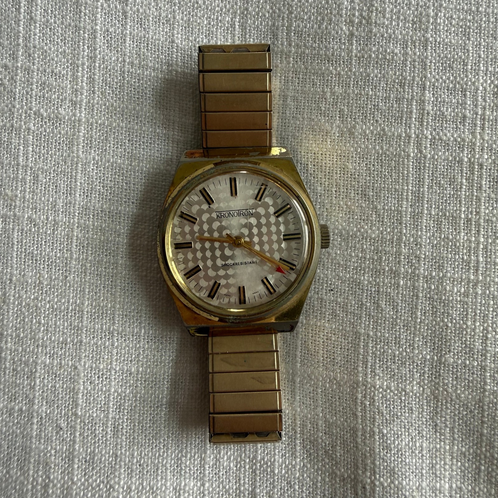 Vintage Kronotron Shockresistant Manual Wind Watch Gold Tone Honeycomb Dial